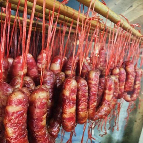 Lạp xưởng lợn đen Tâm Hương