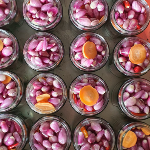 Hành tím muối chua bà Mai