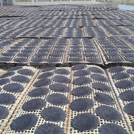 Bánh đa vừng đen