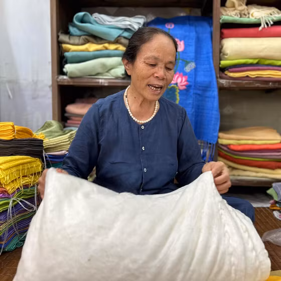 Chăn bông tơ tằm tự dệt