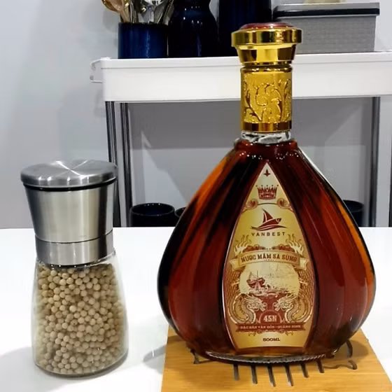 Nước mắm sá sùng Vân Đồn đặc biệt 45N