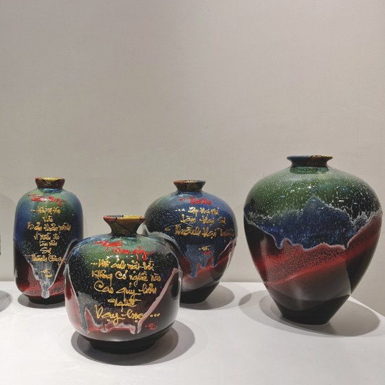 Gốm men suối ngọc