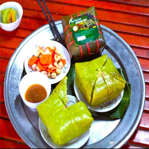 Bánh chưng xanh Hoàng Gia