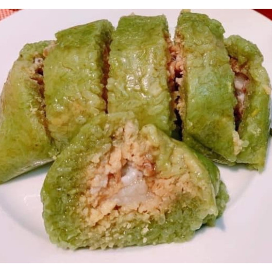 Bánh chưng gù Bà Dung thôn Bản Tùy