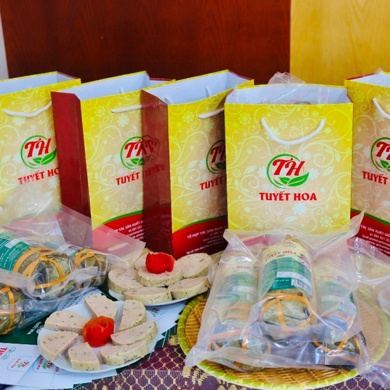 Giò bột Tuyết Hoa