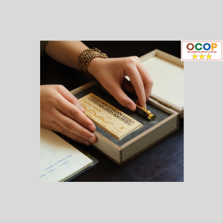 Hộp quà tim trầm ngắn 2 trong 1 và bút trầm Mandala