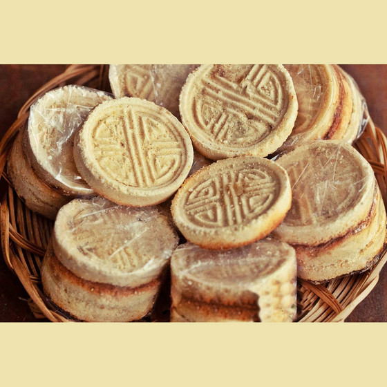 Bánh đậu xanh nướng nhân thịt Bà Nhung