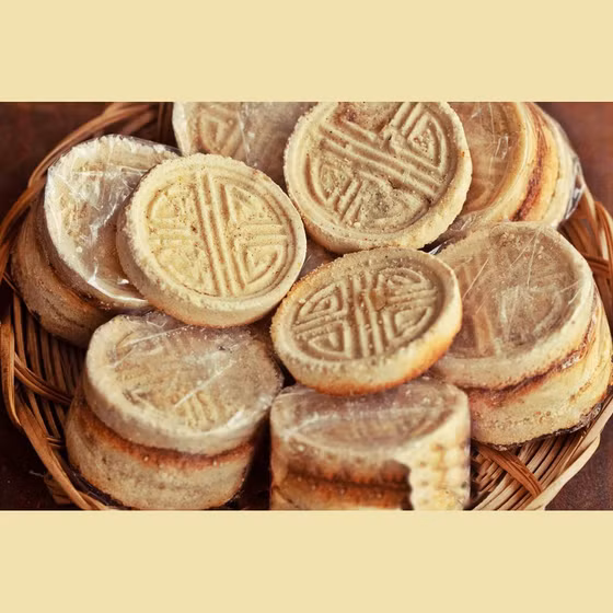 Bánh đậu xanh nướng nhân thịt Bà Nhung