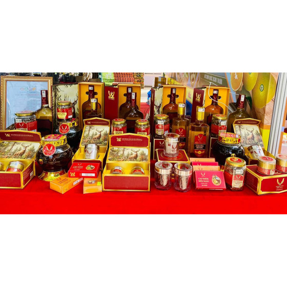 Rượu nhung hươu Hiền Ngọc