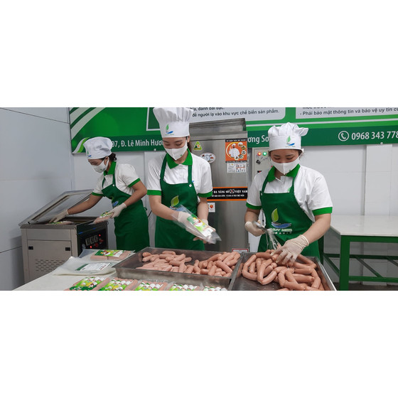 Xúc xích heo Thủy Mộc