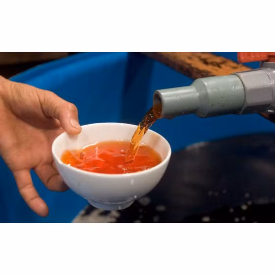 Nước mắm truyền thống Xuân Hồng