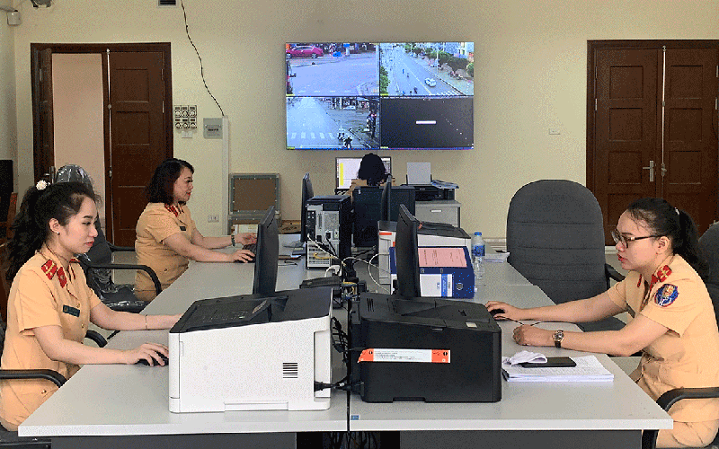 CSGT Quảng Ninh theo dõi phương tiện qua hệ thống Camera