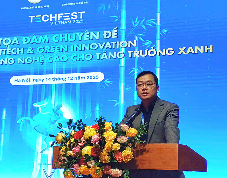 Herr Nguyen Thanh Duy, representant för avdelningen för startups och teknikföretag, ministeriet för vetenskap och teknik, höll öppningsanförandet. gen-h-z7325301818511-7e11b08f92a4ca5f42a3c314085f04cc.jpg