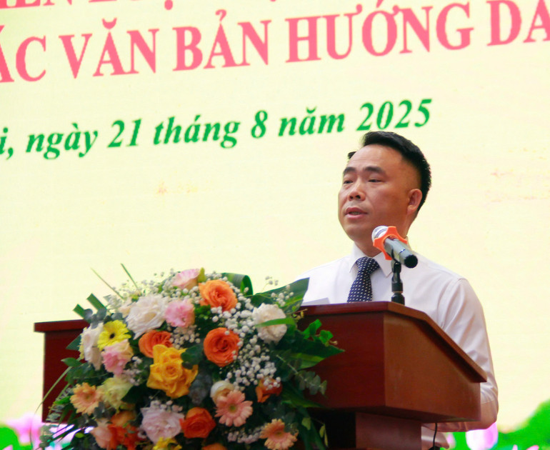 Tổng Biên tập Tạp chí Nông nghiệp và Môi trường, Tiến sĩ Đào Xuân Hưng phát biểu đề dẫn. z6929439417519-12177b15ef4cb6ae14f74b640766ca2a.jpg