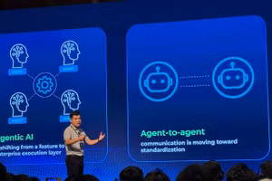 CEO Viettel IDC Lê Bá Tân trong phần trình bày mở đầu tại hội nghị.