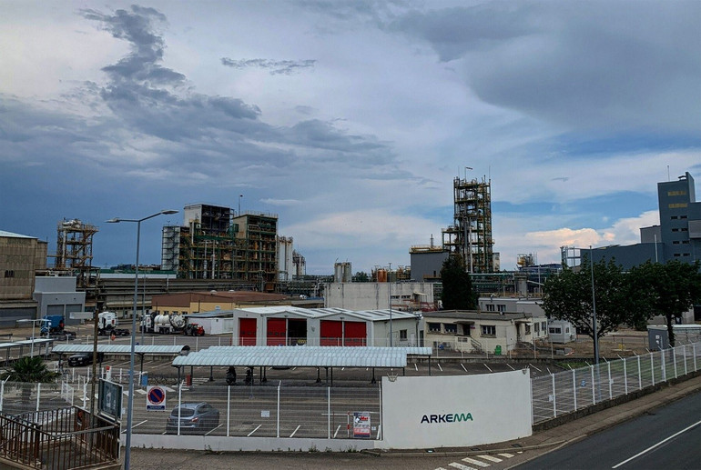 the-arkema-chemical-site-in-pierre-benite-forever-pollution-project.jpg