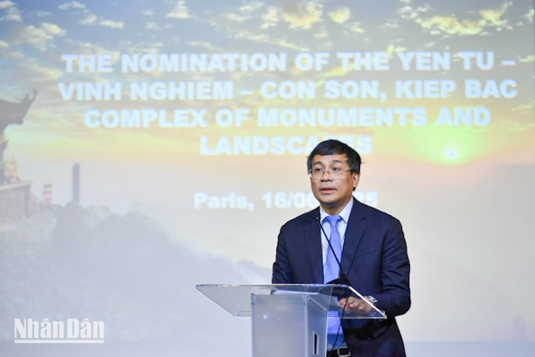 Thứ trưởng Thường trực Ngoại giao Nguyễn Minh Vũ, Chủ tịch Ủy ban quốc gia UNESCO Việt Nam, nhấn mạnh di sản mang đậm sự gắn kết giữa con người và thiên nhiên. (Ảnh: MINH DUY) quang-ba-con-son-kiep-bac-unesco-duy-4.jpg