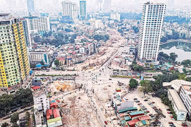 Tuyến đường Vành đai 1 (Hà Nội) đang được thi công. (Ảnh QUANG THÁI)
