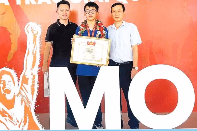Em Bùi Thái Sơ đoạt giải Nhì cuộc thi Vô địch Tin học văn phòng thế giới năm 2026.