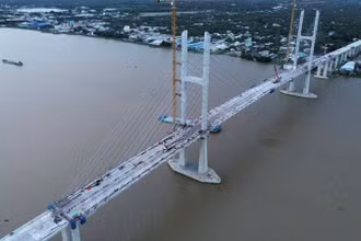 Cầu Rạch Miễu 2 chuẩn bị khánh thành đưa vào khai thác. (Ảnh: HOÀNG TRUNG)