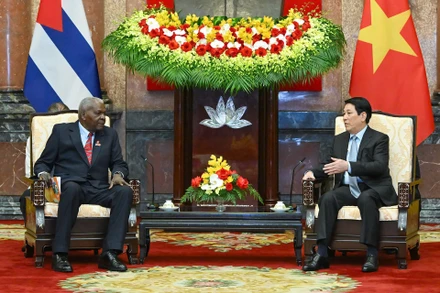 Chủ tịch Quốc hội nước Cộng hòa Cuba Esteban Lazo Hernandez hội kiến Chủ tịch nước Lương Cường. (Ảnh Thủy Nguyên)