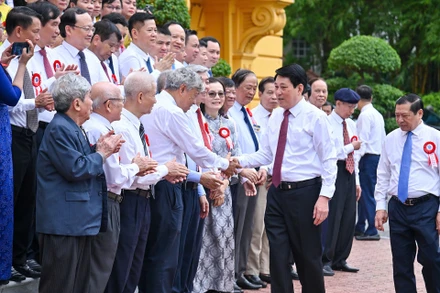 Chủ tịch nước gặp mặt, tuyên dương người làm báo tiêu biểu toàn quốc.