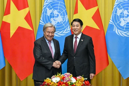 Chủ tịch nước Lương Cường hội đàm với Tổng Thư ký Liên hợp quốc Antonio Guterres. (Ảnh Thủy Nguyên)