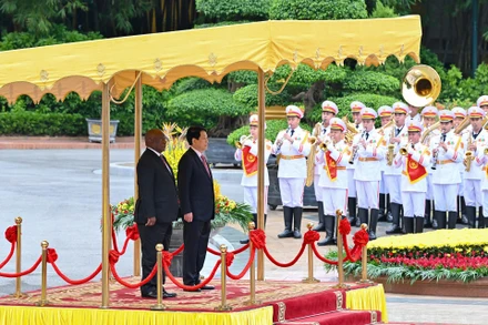 Chủ tịch nước Lương Cường chủ trì lễ đón cấp Nhà nước Tổng thống Nam Phi Matamela Cyril Ramaphosa (Ảnh: Thủy Nguyên)