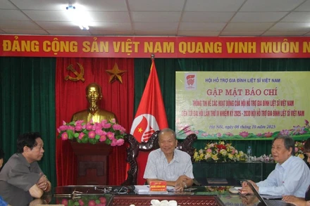 Hội Hỗ trợ gia đình liệt sĩ Việt Nam tổ chức gặp mặt báo chí nhằm tăng cường phối hợp tuyên truyền hoạt động tri ân liệt sĩ.