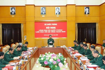 Đại tướng Phan Văn Giang, Ủy viên Bộ Chính trị, Phó Bí thư Quân ủy Trung ương, Bộ trưởng Quốc phòng chủ trì hội nghị.