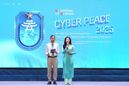 Diễn đàn Giáo dục An ninh mạng Cyber Peace 2025 với chủ đề “Sứ giả số: Hành động có trách nhiệm, kiến tạo một thế giới số an toàn và nhân văn”. (Ảnh: KHẮC KIÊN)