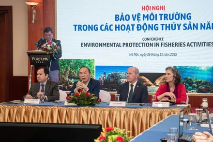 Các đại biểu chủ trì Hội nghị. (Ảnh: UNDP)