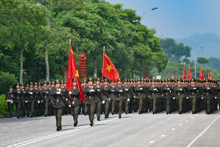 Lực lượng Công an nhân dân tập luyện diễu binh, diễu hành Kỷ niệm 80 năm Cách mạng Tháng Tám và Quốc khánh 2/9. (Ảnh: THẾ ĐẠI)