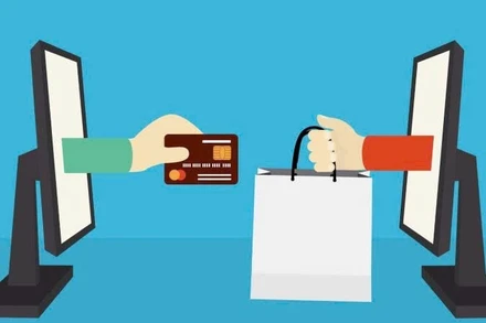 Mua sắm trực tuyến trên các sàn thương mại điện tử trở thành hình thức phổ biến hiện nay. (Ảnh minh họa)