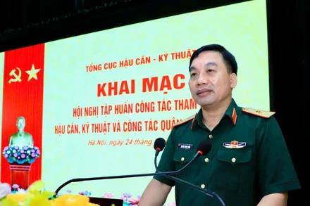 Thiếu tướng Nguyễn Trọng Thiện, Phó Chủ nhiệm Tổng cục Hậu cần-Kỹ thuật phát biểu khai mạc Hội nghị. 