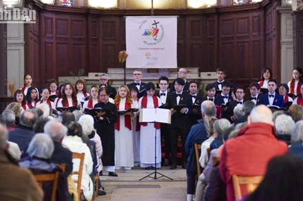 Số tiền gây quỹ được dùng để hỗ trợ trẻ em là nạn nhân chất độc da cam tại Việt Nam. (Ảnh: MINH DUY)