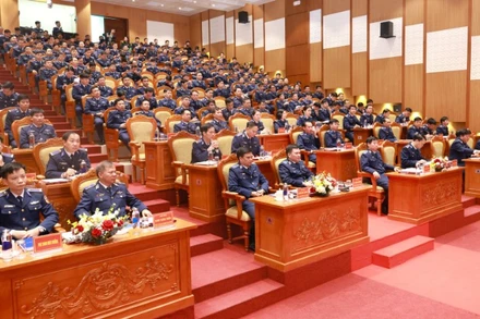 Các đại biểu tham dự hội nghị.