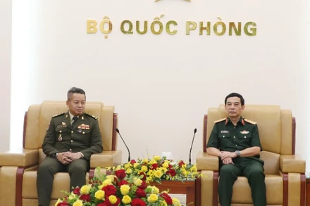 Đại tướng Phan Văn Giang và Đại tướng Tea Seiha tại buổi tiếp