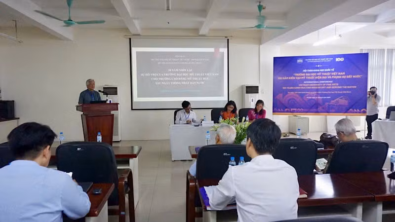 Hội thảo “Trường đại học Mỹ thuật Việt Nam - 100 năm kiến tạo mỹ thuật hiện đại và phụng sự đất nước” có sự tham gia của nhiều chuyên gia trong nước và quốc tế.