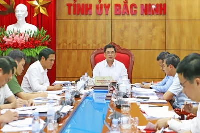 Bí thư Tỉnh ủy Bắc Ninh Nguyễn Hồng Thái chủ trì hội nghị của Ban Chỉ huy Phòng thủ dân sự tỉnh.