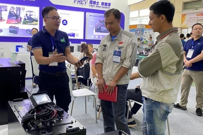 Các giải pháp công nghệ được giới thiệu tại Hội chợ triển lãm ENTECH Hà Nội 2024. (Ảnh: NGUYÊN TRANG)