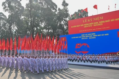 Lễ diễu binh, diễu hành kỷ niệm 50 năm Giải phóng miền nam, thống nhất đất nước.