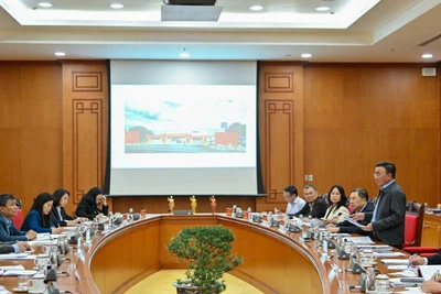 Quang cảnh cuộc họp. 