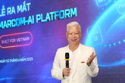 Ông Đào Quang Bính, Chủ tịch Hội đồng trị sự, Tổng Thư ký tòa soạn Tạp chí Kinh tế Việt Nam phát biểu tại buổi ra mắt. (Ảnh: VNECONOMY)