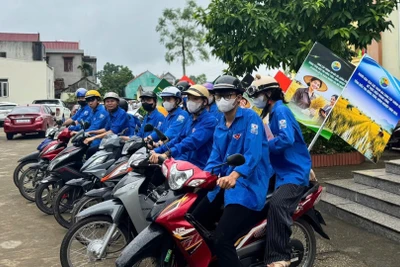 Các điều tra viên sẵn sàng xuống địa bàn. (Ảnh: HNV)