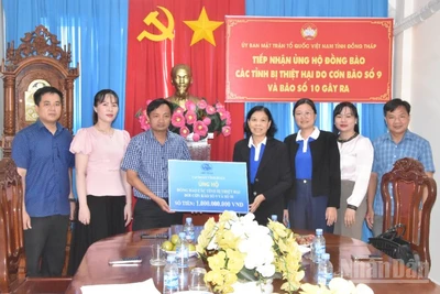 Doanh nghiệp đóng góp 1 tỷ đồng ủng hộ đồng bào bị thiệt hại do bão