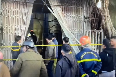 Lực lượng chức năng có mặt tại hiện trường.