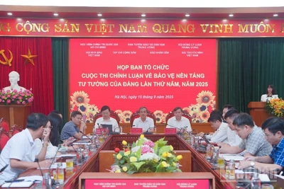 Quang cảnh cuộc họp.