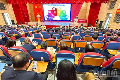 Quang cảnh hội nghị. 