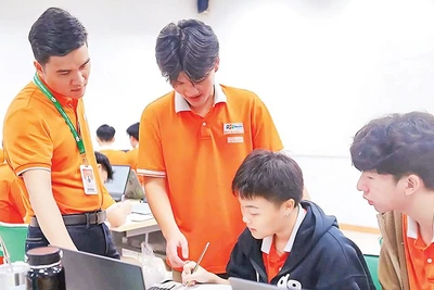 Ứng dụng công nghệ thông tin để dạy học tại một trường phổ thông ở Cần Thơ. 